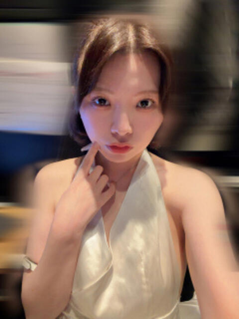 girl_6a4ba55d3942d8.45287892_480x640.jpg