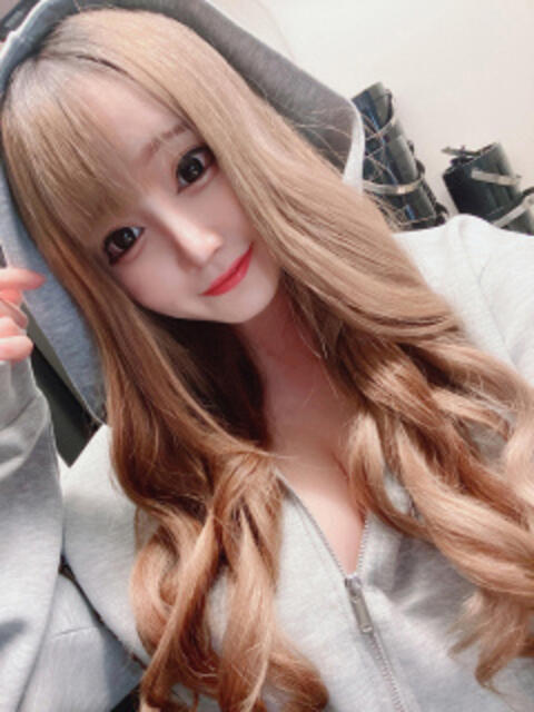 girl_6aa2aa1ee45682.93564485_480x640.jpg